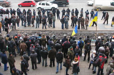 Милиция задержала женщину, которая избивала активиста Евромайдана в Харькове - Аваков