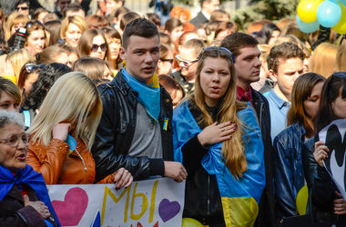 Луганские студенты вышли на митинг за Украину