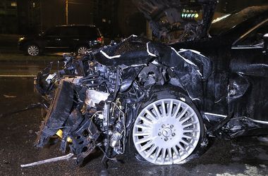 В Киеве из-за пьяного водителя "Мерседеса" погибли два человека