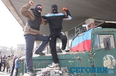 В Славянске сепаратисты захватили местную телевышку и отключили украинское ТВ