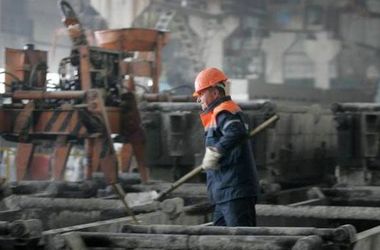 На металлургических предприятиях Днепропетровской области планируют поднять зарплаты