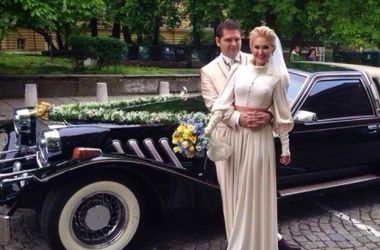 Певица Катя Бужинская показала свадебные фотографии