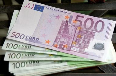 Доллар и евро стабилизируются на межбанке