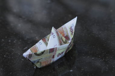 Доллар в Украине подскочил до 12 грн