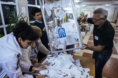 Организаторы "референдума": "За ЛНР проголосовали 98% жителей Луганской области"