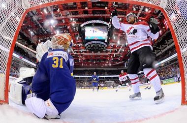 Канадцы обыграли чемпионов мира по хоккею