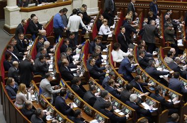 Рада внесла изменения в закон о выборах из-за ситуации в Донбассе