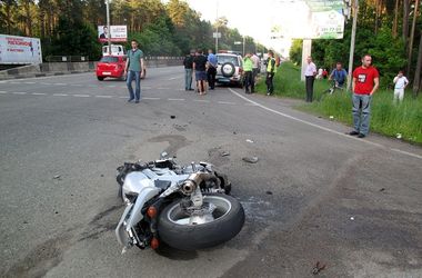 В Киеве погиб молодой мотоциклист