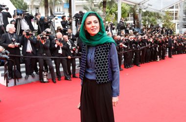 Актриса из Ирана получит 50 ударов плетью за поцелуй в щеку в Каннах