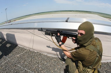 Донецкий аэропорт зачищают при помощи штурмовой авиации