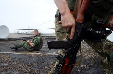 В Луганске разгромить боевиков пограничникам помогли  спецназовцы и авиация