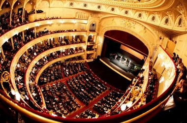 Национальная опера Украины отменила гастроли российских артистов
