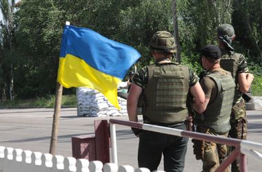 Бой в Мариновке закончился, ранены пять украинских пограничников