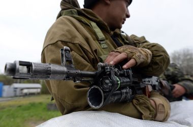 Двое украинских силовиков ранены при обстреле в Славянском районе