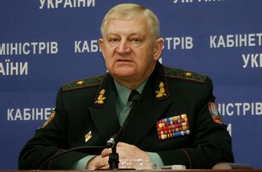 Боевиков в Донбассе более 10 тысяч, а среди убитых террористов - местные милиционеры, - генерал-майор ВСУ