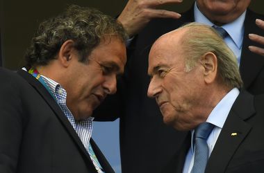 Президент ФИФА Блаттер: "Мы введем просмотр повтора судьей"