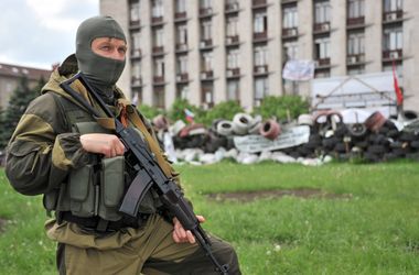 Для нейтрализации   террористов будет проведена блокада Луганска и Донецка - СНБО