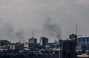 Под Донецком идет бой, каждый 5 минут раздаются взрывы