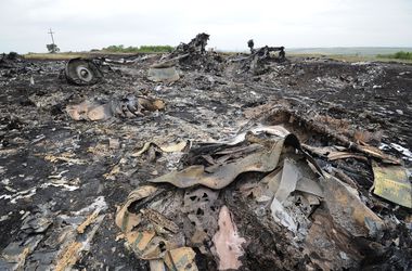 Боевики хотят вывезти тела погибших пассажиров "Боинга-777" в Россию
