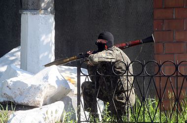 В Шахтерске террористы обстреляли бойцов АТО из минометов