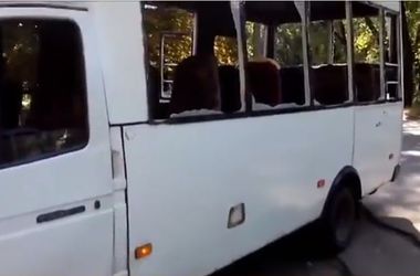 В Донецке взрывом снаряда покалечило четырех пассажиров маршрутки