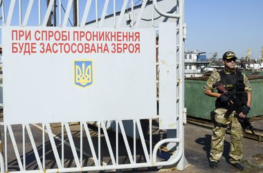 СНБО: Россия продолжает нарушать воздушное пространство Украины, обстреливать из артиллерии и пропускать террористов