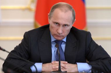 Путин поручил подготовить "аккуратный ответ" на антироссийские санкции Запада