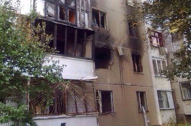 Жительница Донецка: "Весь дом ходуном ходит, а мы садимся на пол и пытаемся уснуть"