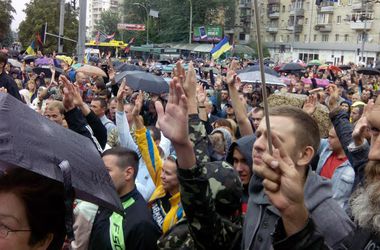 Семенченко предложил пикетировать Генштаб, пока бойцам под Иловайском не предоставят помощь