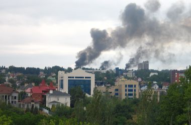 Артиллерия обстреливает Куйбышевский район Донецка: люди прячутся в подвалах