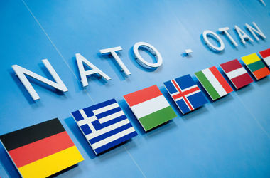 Страны НАТО рассчитывают политическое решение кризиса в Украине