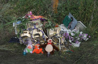 Идентифицированы останки еще 10 жертв катастрофы "Боинга"