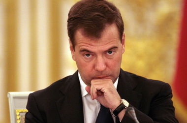 РФ даст асимметричный ответ на новые западные санкции – Медведев