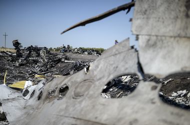 В телах пилотов малайзийского Боинга-777 нашли инородные фрагменты
