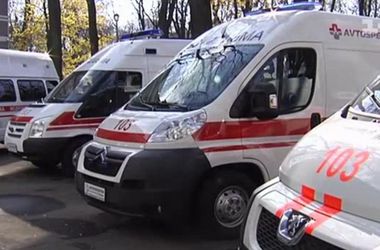 В Житомирской области автомобиль влетел в  отбойник, есть жертвы