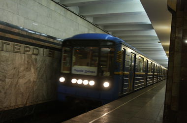 В киевском метро могут закрыть центральные станции из-за футбола