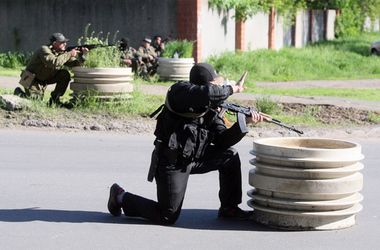 Террористы продолжают обстрелы позиций украинских военных – пресс-центр АТО
