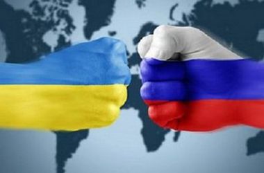 Яценюк считает, что Украина обязана ввести санкции против России