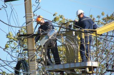 В Мариуполе восстановили электроснабжение после непогоды