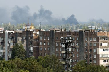 В Донецке снаряды разрушили жилые дома, погибло три мирных жителя