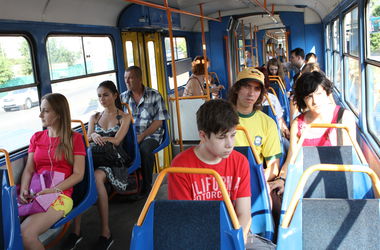 С 20 октября жители Автозаводской смогут быстро добраться до станции метро "Оболонь"