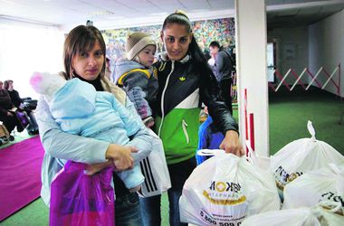 Гуманитарный штаб Рината Ахметова обеспечил помощь для детей Донбасса