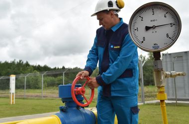 Яценюк назвал ожидаемую цену российского газа с учетом удешевления нефти
