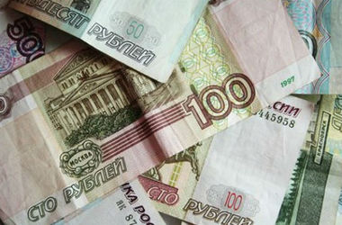 Россия "спустила" на поддержку рубля $4,7 млрд за неделю