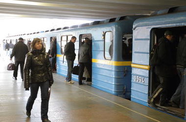 В Киеве утром остановилось метро