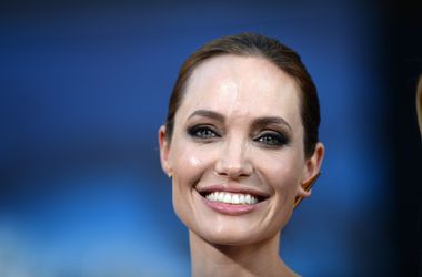 Анджелина Джоли рассказала о тексте свадебных клятв написанных детьми