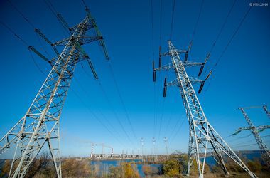 Более 40 населенных пунктов остаются без электричества в Донецкой области