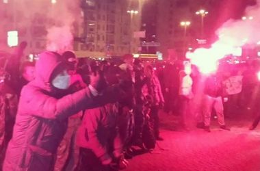 В результате стычек перед концертом Ани Лорак в Киеве пострадали 7 правоохранителей