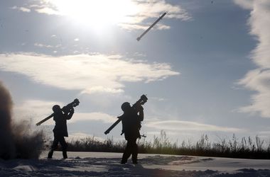 Украинские бойцы в Счастье провели тренировочные стрельбы