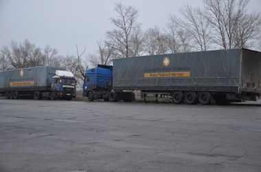 Рейс Ахметова в третий раз попытается пройти блокпосты и доставить гуманитарную помощь на Донбасс